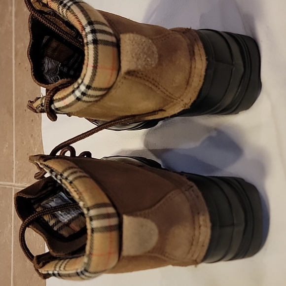 BOSTON ACCENTS WEATHERPROOF DUCK BOOTS. Women's US 7. - Picture 4 of 8